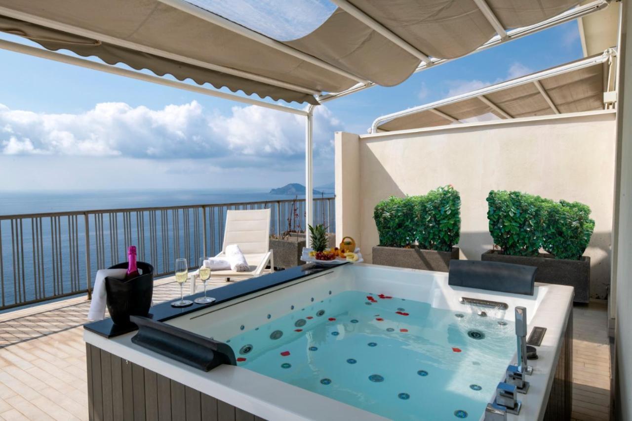 Grand Hotel Serapide Pozzuoli Exterior foto